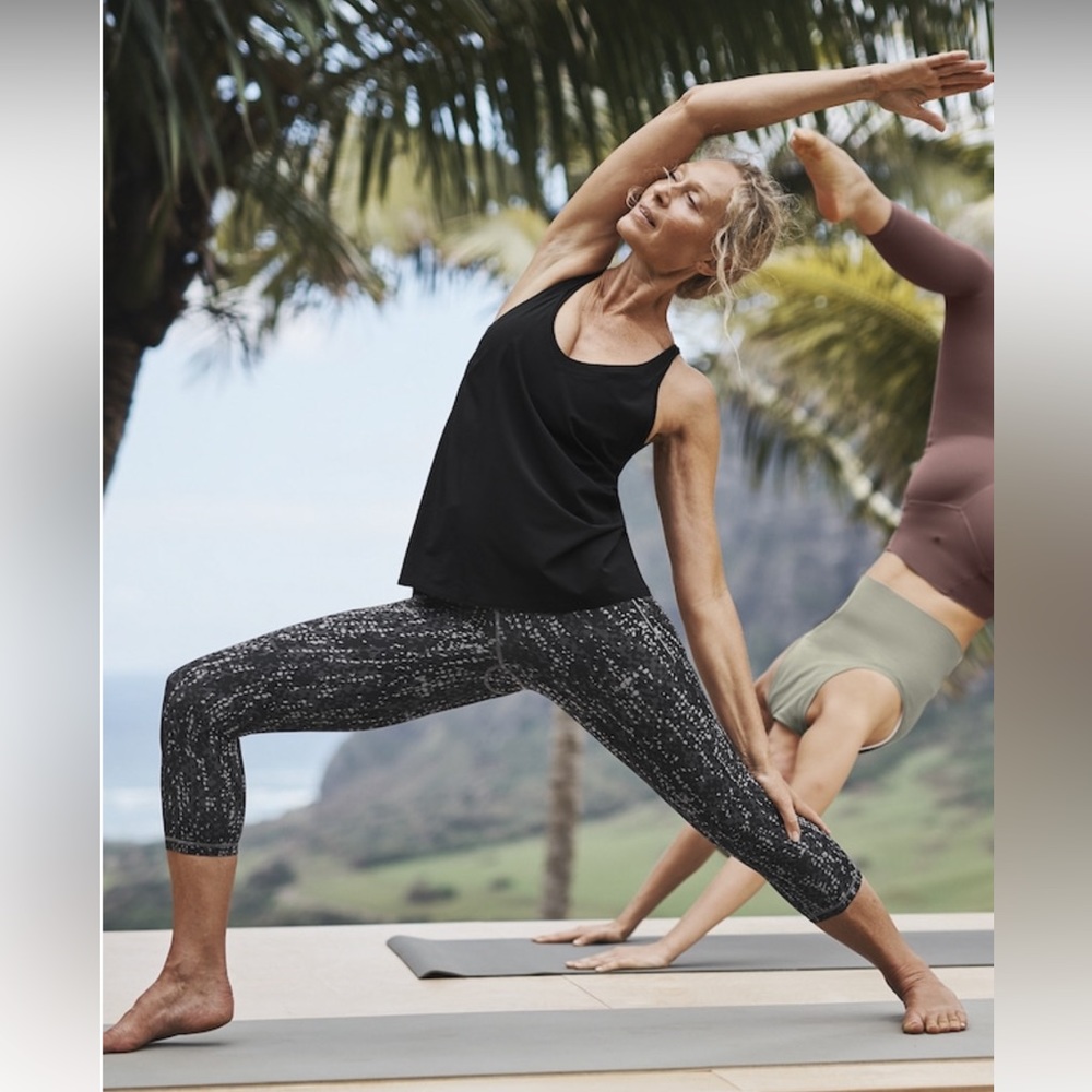 ATHLETA Salutation Stash Pocket II Capri Serpent size XXS
